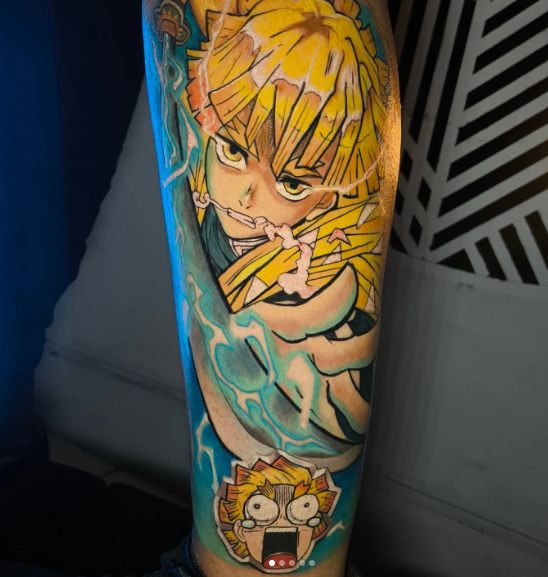Zenitsu, de Demon Slayer, em anime colorido na perna